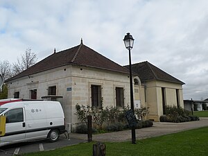 Nointel (Oise) mairie 2.JPG