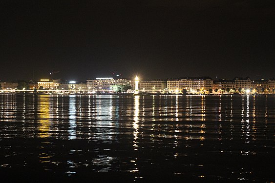 Nordwestufer Lac Leman in Genf, Nachtaufnahme 2016