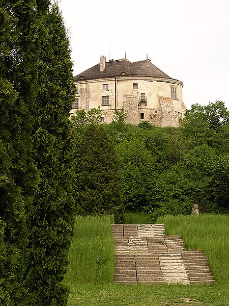 File:Olesko-Castle-08.jpg