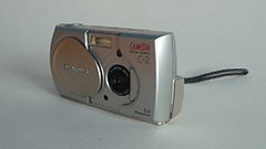 Olympus C-2 digital camera (8).jpg