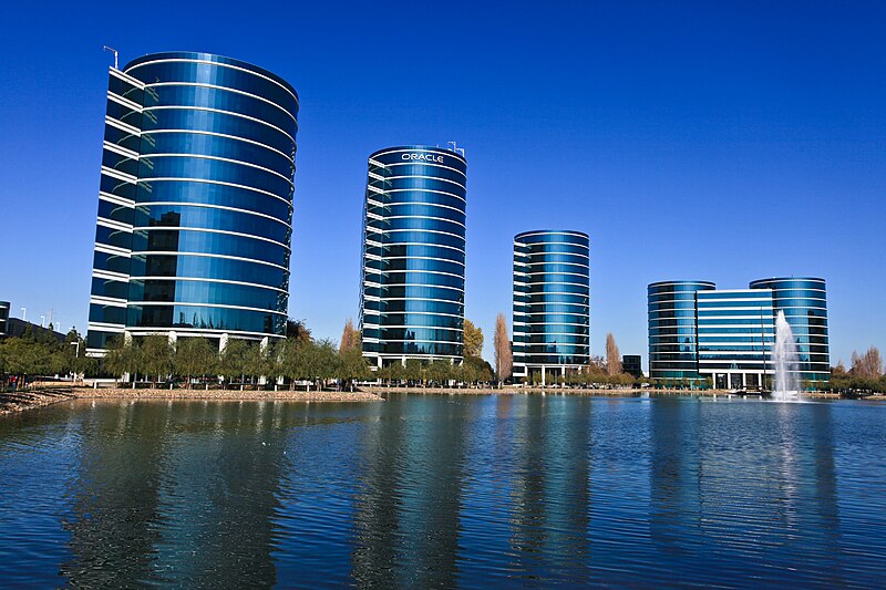 File:Oracle Headquarters Redwood Shores.jpg