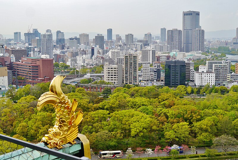 File:Osaka Osaka-jo Hauptturm Panoramablick 17.jpg