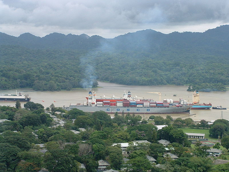 File:Panama Canal with Three Ship.jpg