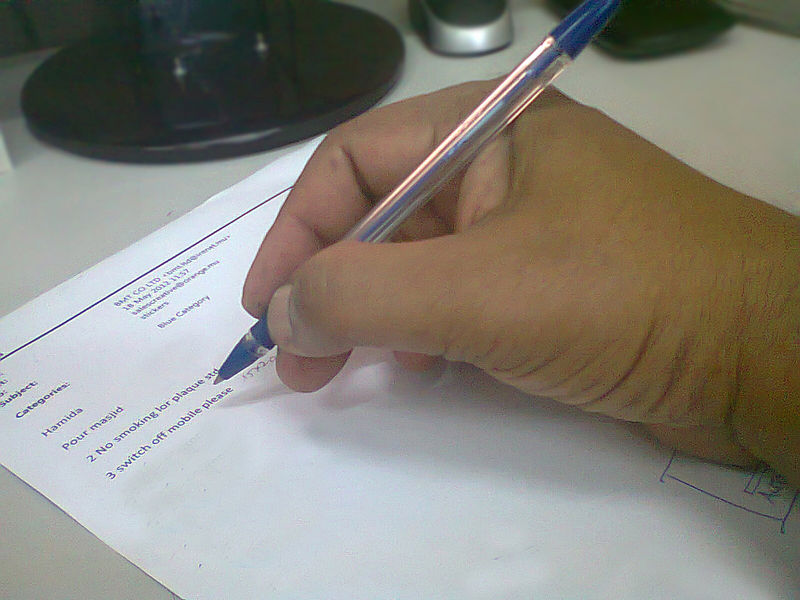 File:Pen-writing.jpg