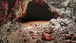 Plutos gua altar hole.jpeg