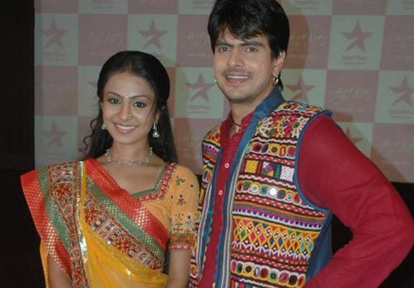 Azam and Manasi Parekh at the launch of Gulaal