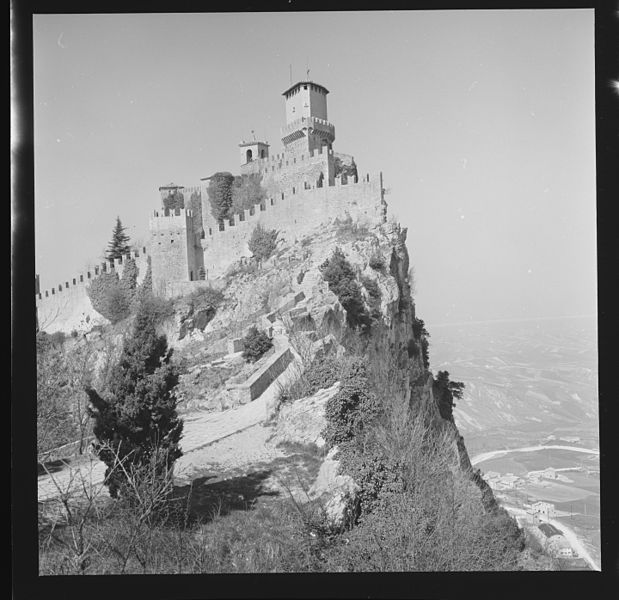 File:Republikken San Marino. Il Castello - no-nb digifoto 20150123 00016 NB MIT FNR 19886.jpg