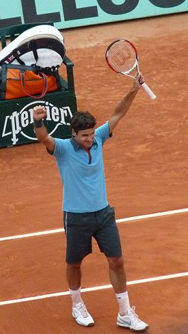 Federer completed a career Grand Slam and won his 14th career slam tournament tying Pete Sampras for all-time grand slams by winning the 2009 French Open.