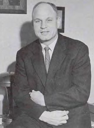 <span class="mw-page-title-main">Rolla Anderson</span> American football and basketball coach (1920–2018)