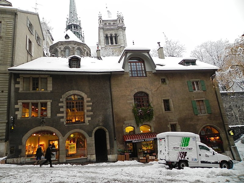 File:Rue du Bourg de Four - panoramio.jpg