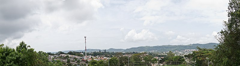 File:Santa Tecla Panorama desde Parque Ecologico San Jose 2012.jpg