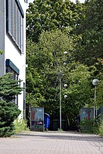 Миниатюра для Файл:Sculpture wind chime Hein Sinken Berlin 01.jpg