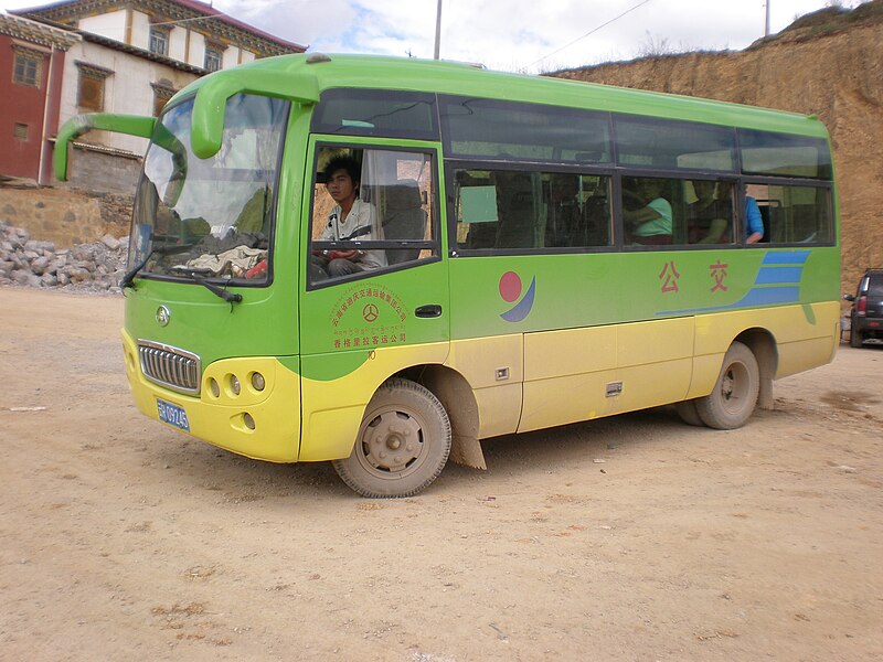 File:Shangri-La public bus no. 3 side.JPG