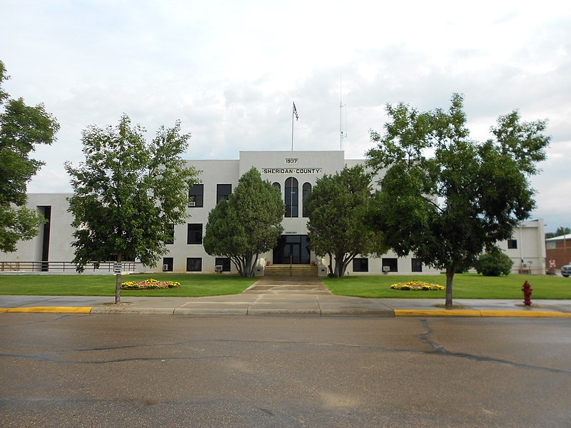 File:Sheridan County Courthouse- Plentywood MT.JPG