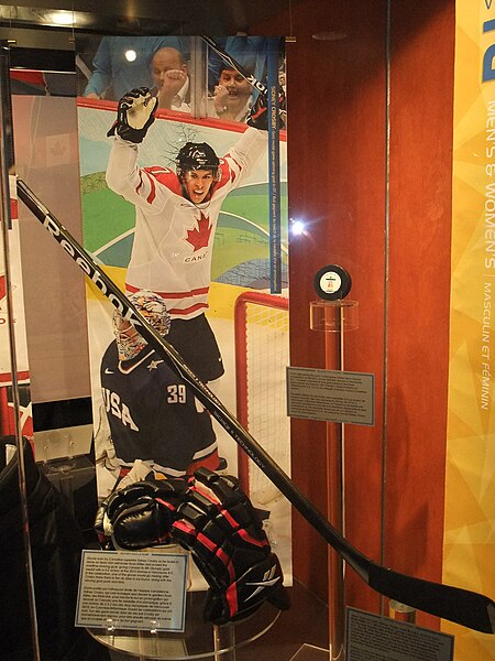 File:Sidney Crosby gloves, stick and puck from "Golden Goal" (4758357195).jpg