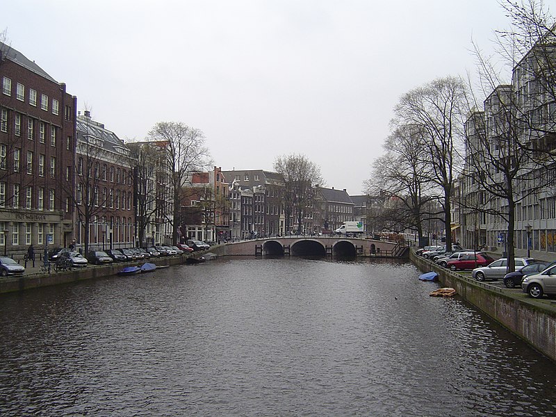 File:Singel Canal (Raadhuisstraat - Amsterdam).jpg