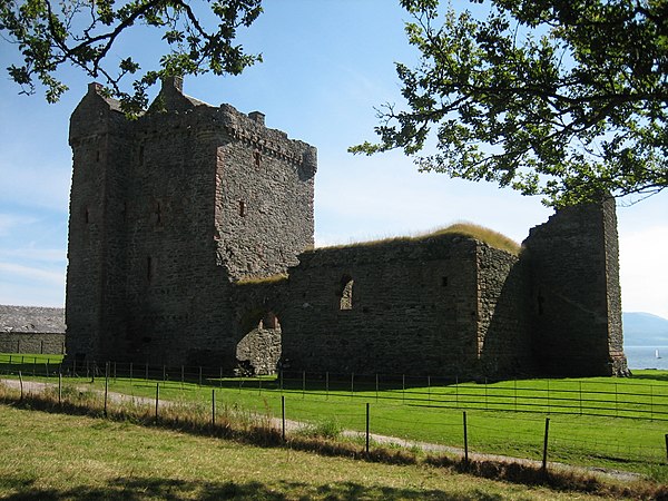 Either Skipness Castle (pictured) or Dunaverty Castle could have been the principal seat of the steward in Kintyre. Either may have been the fortress 