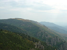 O cume do Méjan e o Cham du Cros visto do sinal de Coucoulude.