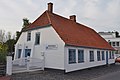 Deutsch: Hirtenhaus Spitzerdorfstraße 6 in Wedel. This is a photograph of an architectural monument. It is on the list of cultural monuments of Wedel, no. 60.