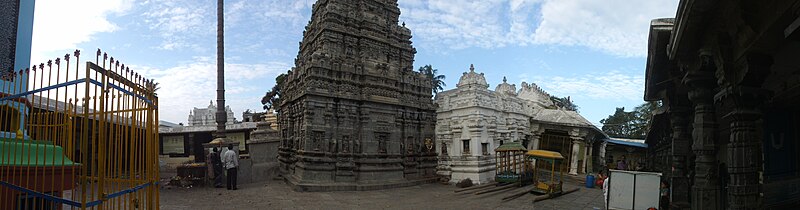 File:Sri koormanadha (kurmanath) Temple of Srikakulam (3).JPG