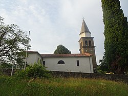 Cerkev svete Lucije, Plavje