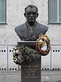 Statue of György Szabó Makó.jpg
