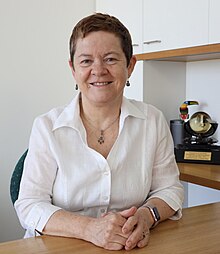 Sue Barrell - australska meteorologinja.jpg