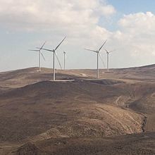 Lima kincir angin di padang pasir