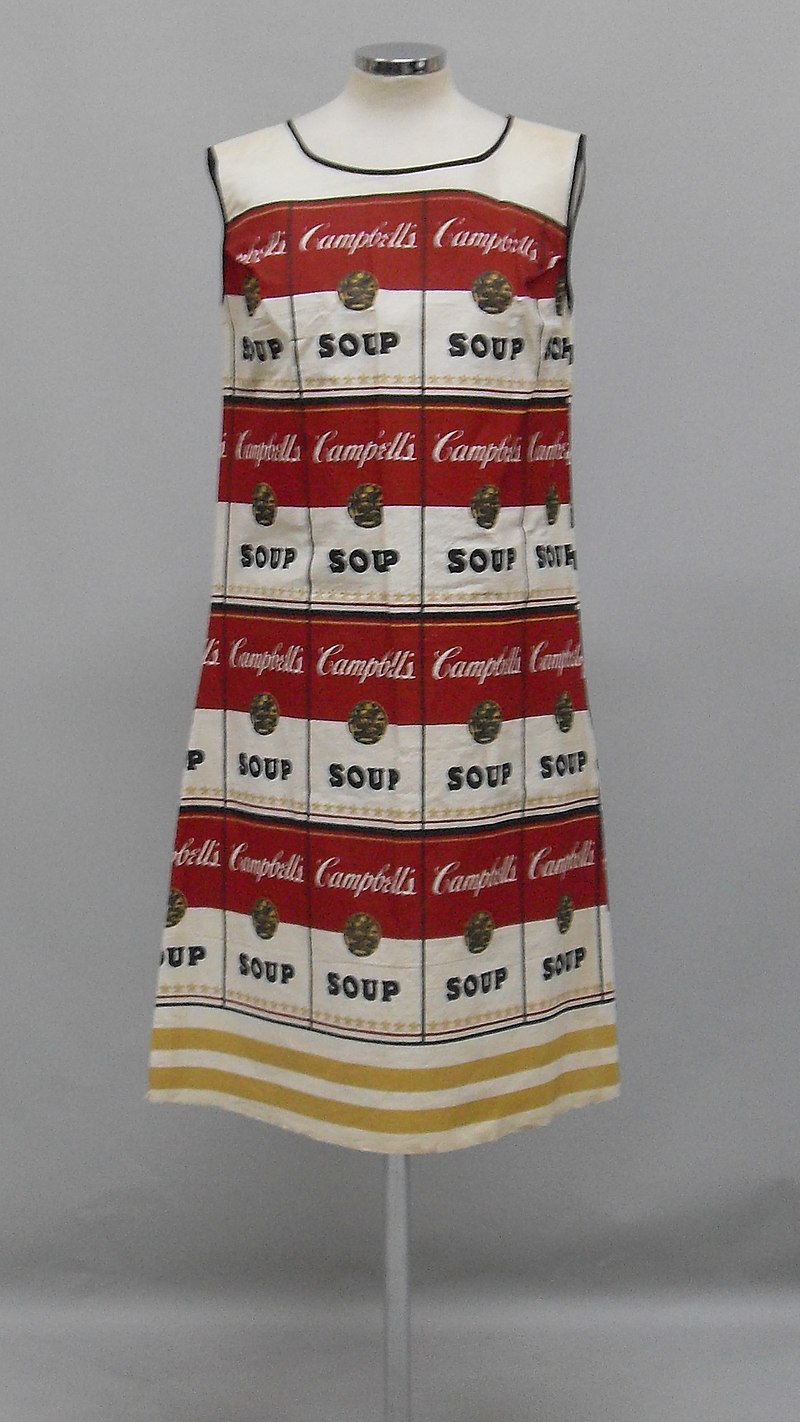 800px The Souper Dress%2C American paper dress%2C 1967 %28cropped%29