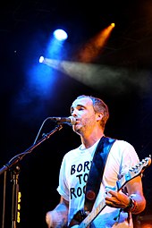 Healy performing with Travis in 2007 Travis 2007 II.jpg