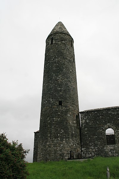 File:Turlough Round Tower 2007 08 14.jpg