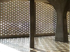 Detalle de los pasillos de la Plaza Cubierta