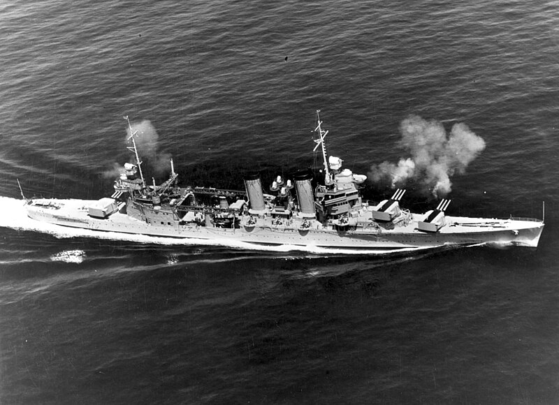 File:USS Minneapolis (CA-36) firing her main battery guns during battle practice, 29 March 1939 (80-CF-21343-2).jpg