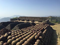 Fichier:Citadelle La Ferrière Haiti (8070539624).jpg — Wikipédia