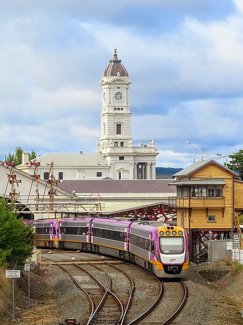 A VLocity train at Ballarat station.