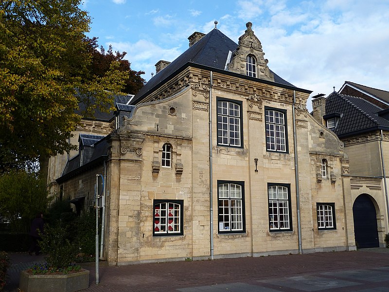 File:Valkenburg-Theodoor Dorrenplein 5 (2).JPG