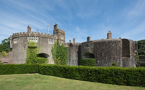 Walmer Castle from the west.jpg