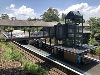 <span class="mw-page-title-main">Warrawee railway station</span> Railway station in Sydney, New South Wales, Australia