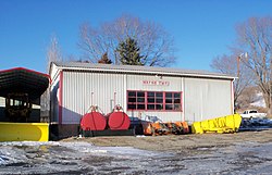 Wayne Township, Columbiana County, Ohio - garage 2011-02-04.JPG