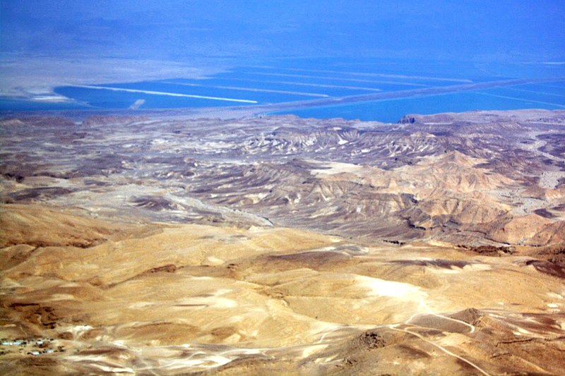 File:WikiAir IL-13-06 017 Dead Sea.JPG