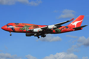 Wunala Dreaming on short finals at London Heathrow Airport.jpg