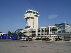 Zagreb Airpoirt tower.jpg