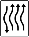 Zeichen 514–12 Verschwenkungs­tafel, kurze Verschwenkung – mit Gegenverkehr – nach links dreistreifig in Fahrtrichtung und einstreifig in Gegenrichtung