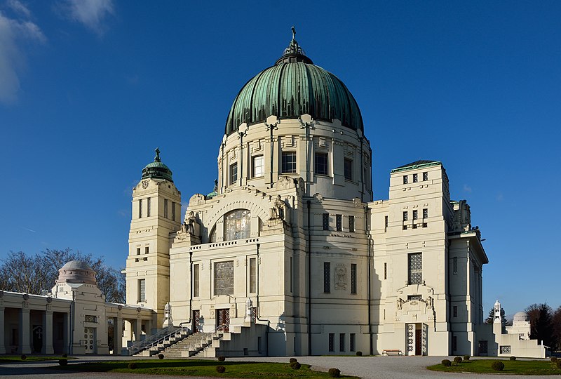 File:Zentralfriedhof Kirche Seitenfront 01.JPG