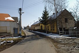 Straat in het dorp (2013)