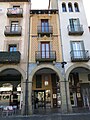 152 Casa a la plaça de Fra Bernadí, 14 (Manlleu).jpg