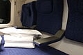 新型CRH2E卧铺车厢的坐卧两用床位