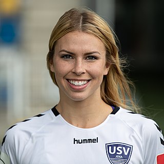 <span class="mw-page-title-main">Julie Karn</span> Canadian soccer player