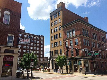 The corner of Walnut and High Streets in downtown Morgantown.