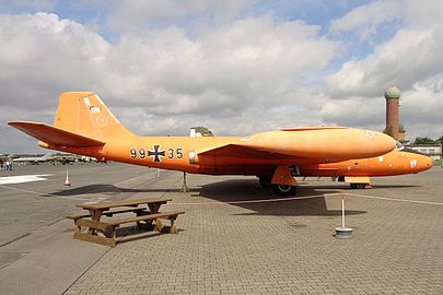 English Electric Canberra, 99+35